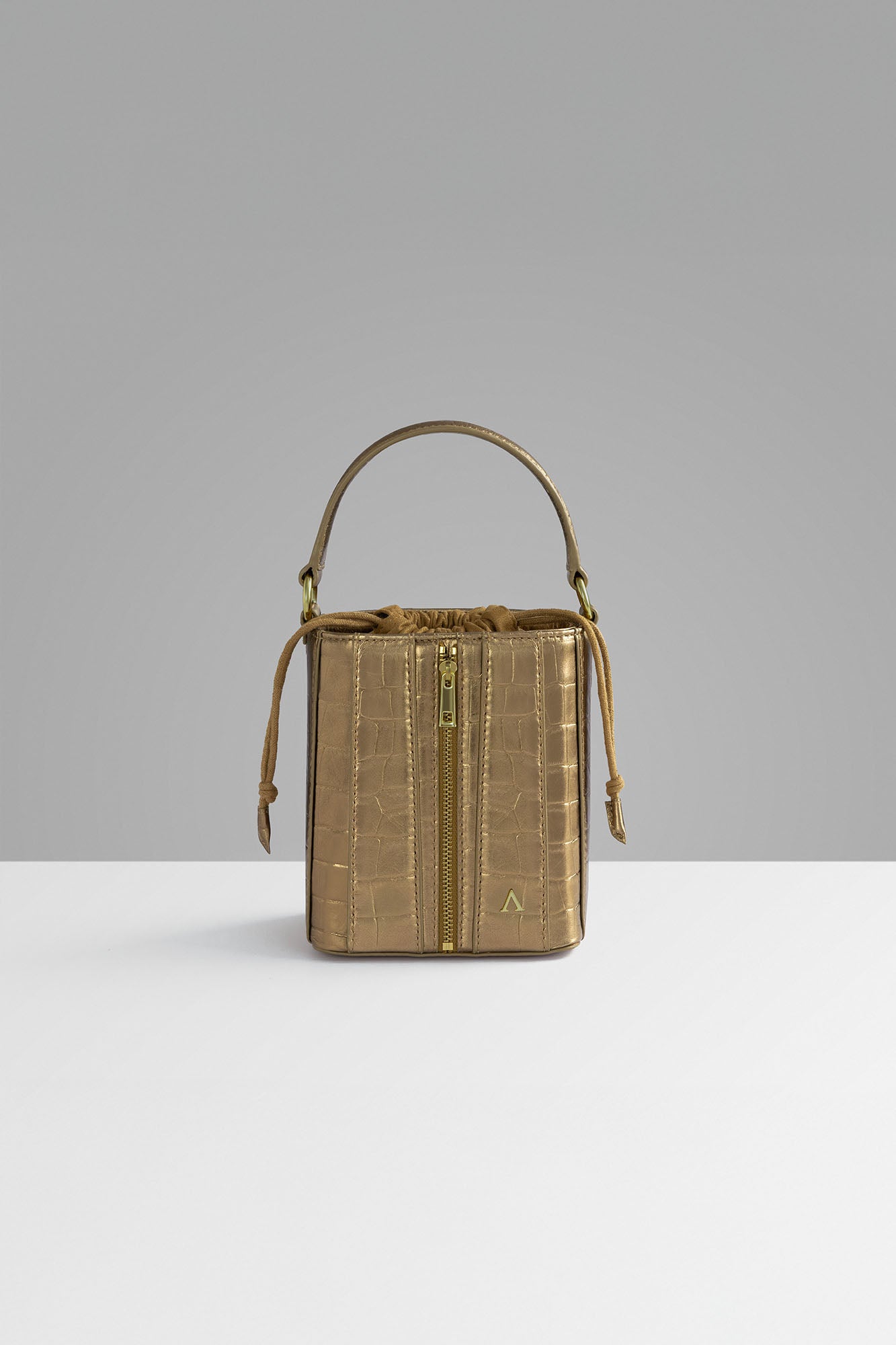 Giorgia Bucket - Liquid Bronze