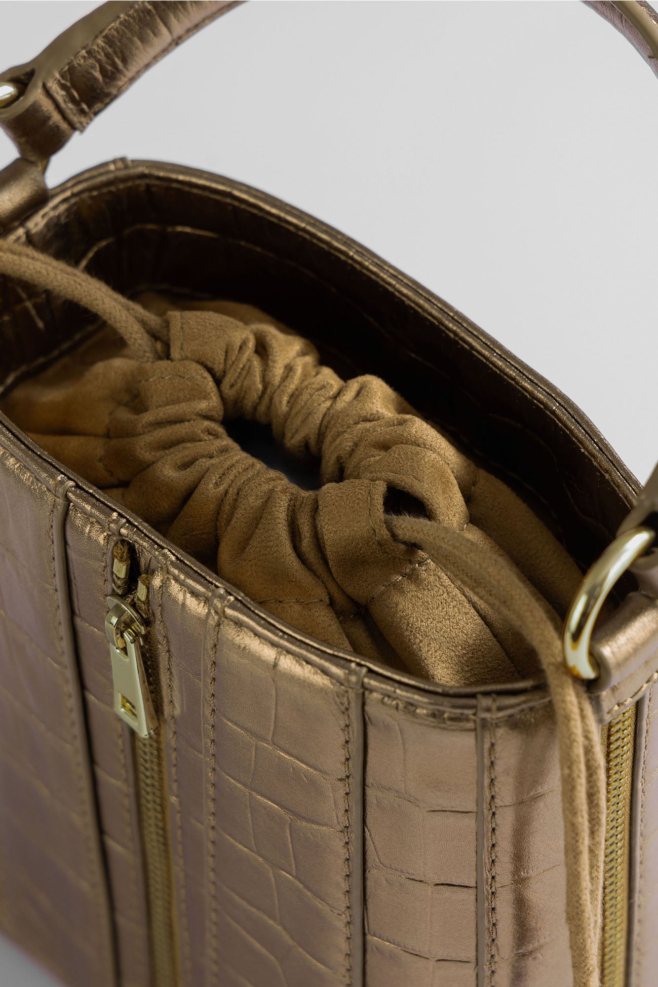 Giorgia Bucket - Liquid Bronze